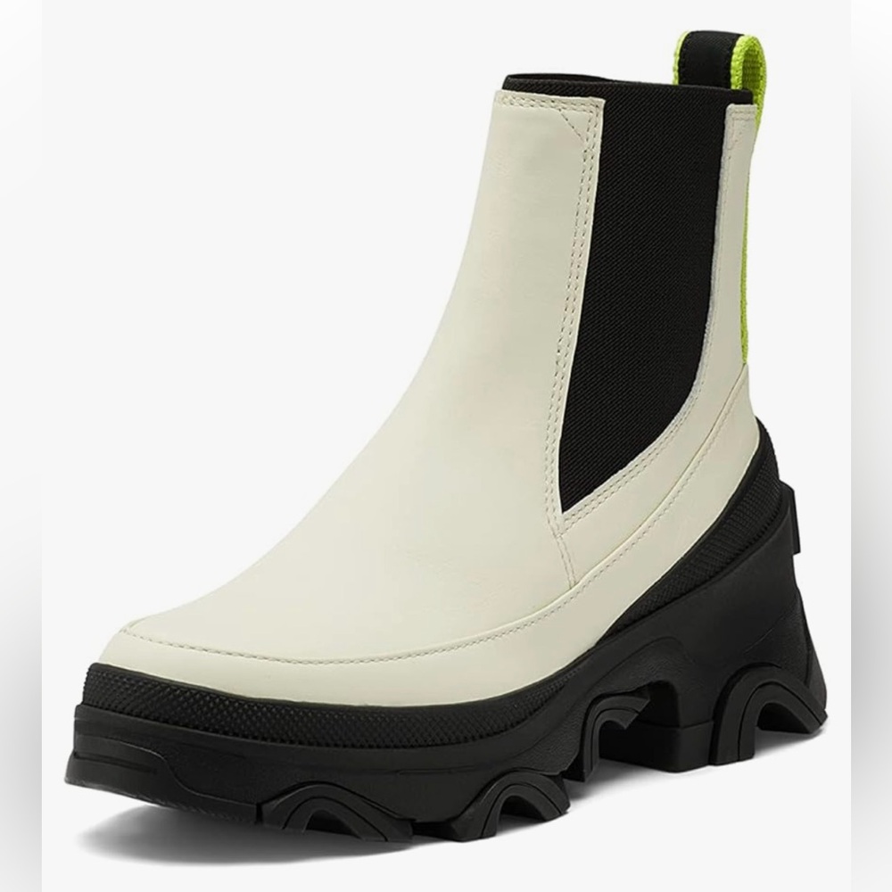 Sorel Women's Winter Boots - White and Black